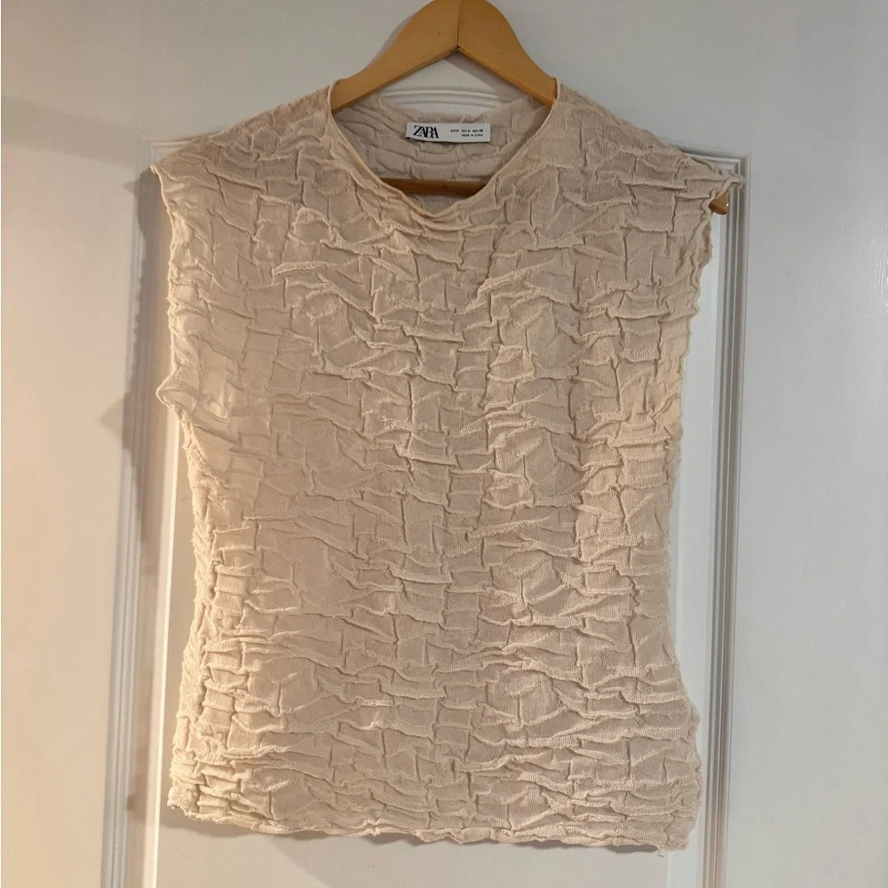 Zara Beige Textured Sleeveless Top - Picture 2 of 3